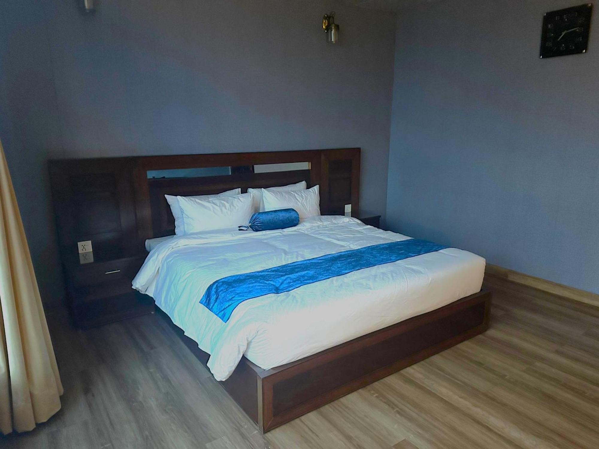 Luxury Apartment In Dha Phase 8, Near Allama Iqbal International Airport Lahore Eksteriør bilde