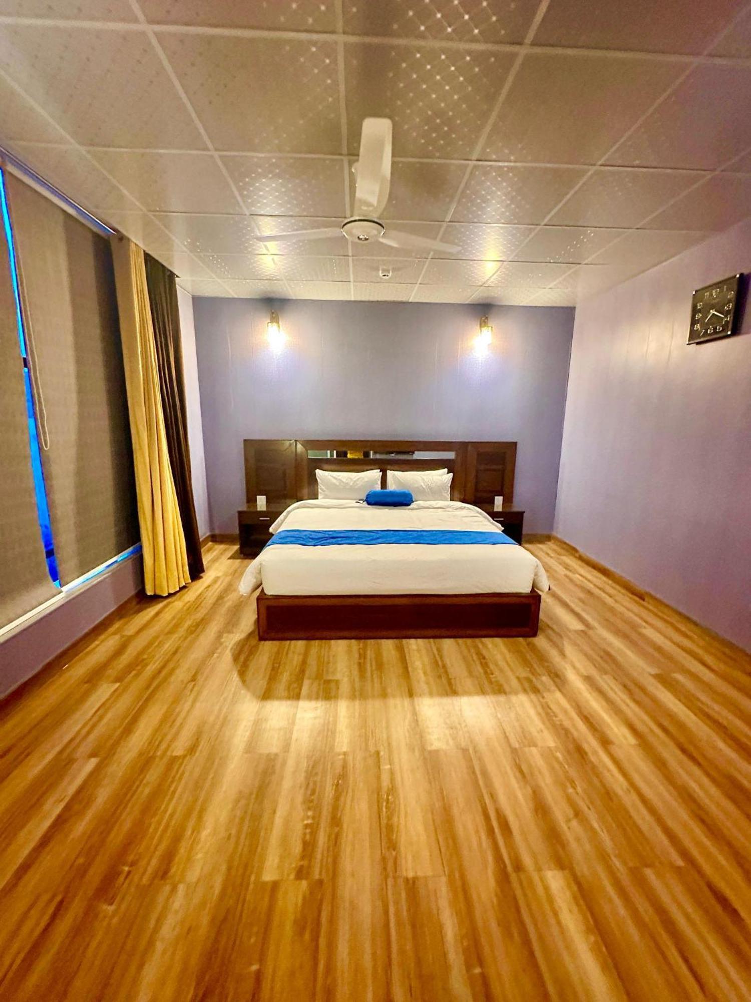 Luxury Apartment In Dha Phase 8, Near Allama Iqbal International Airport Lahore Eksteriør bilde